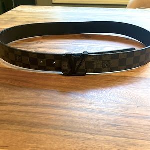 Louis Vuitton damier black belt